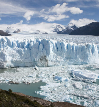 ¿Qué ciudad es la más cercana al Glaciar Perito Moreno?